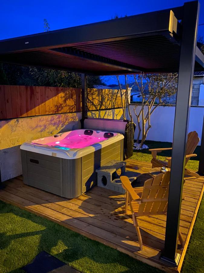 Magnifique Grange Avec Spa / Love Room Saint-André-de-Cubzac Esterno foto